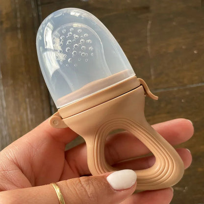 Silicone Baby Fruit Feeder Baby Pacifier Food Vegetable Supplement Soother Infant Nibber Teether with Cover Baby Feeding Items